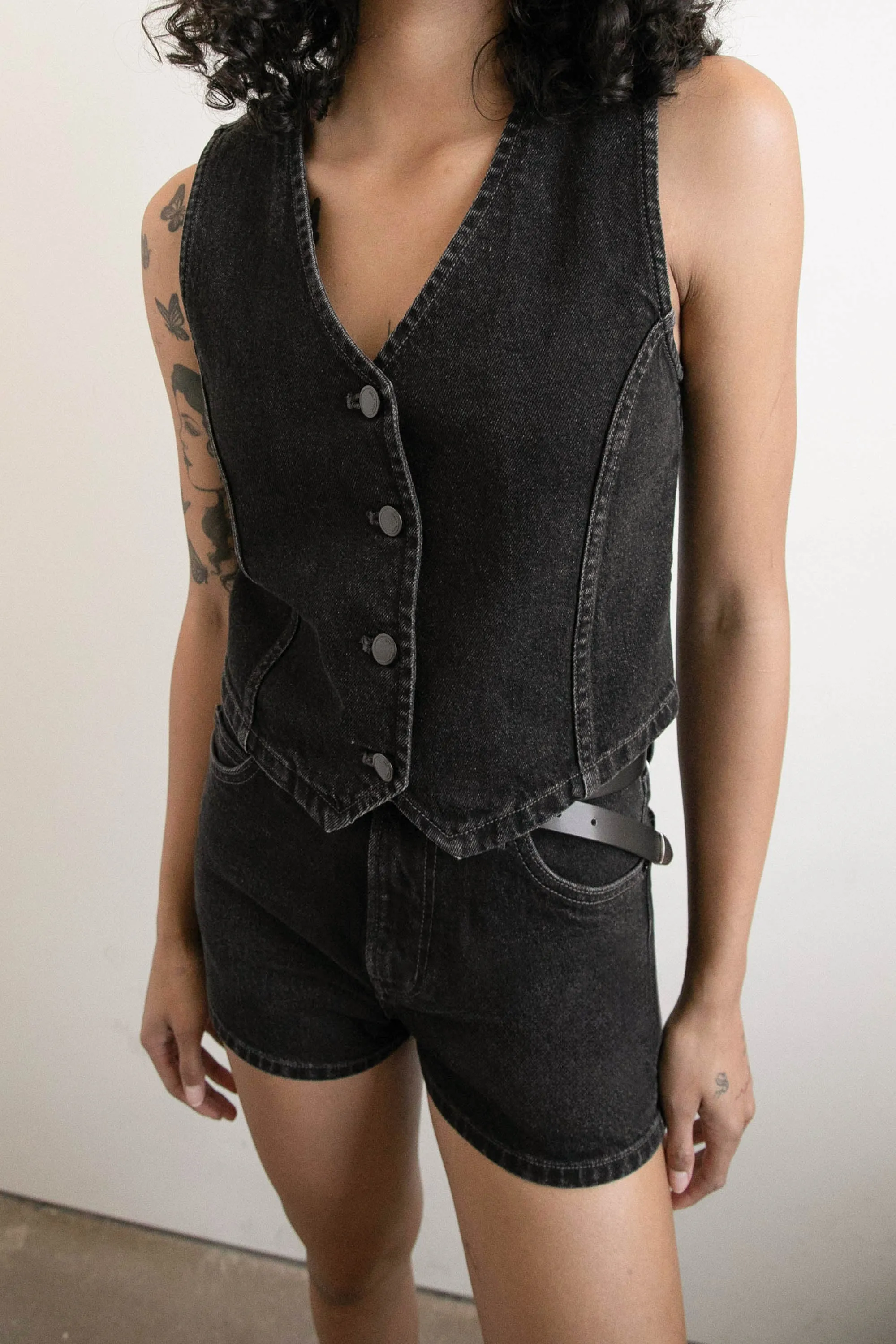 BLACK DENIM VEST