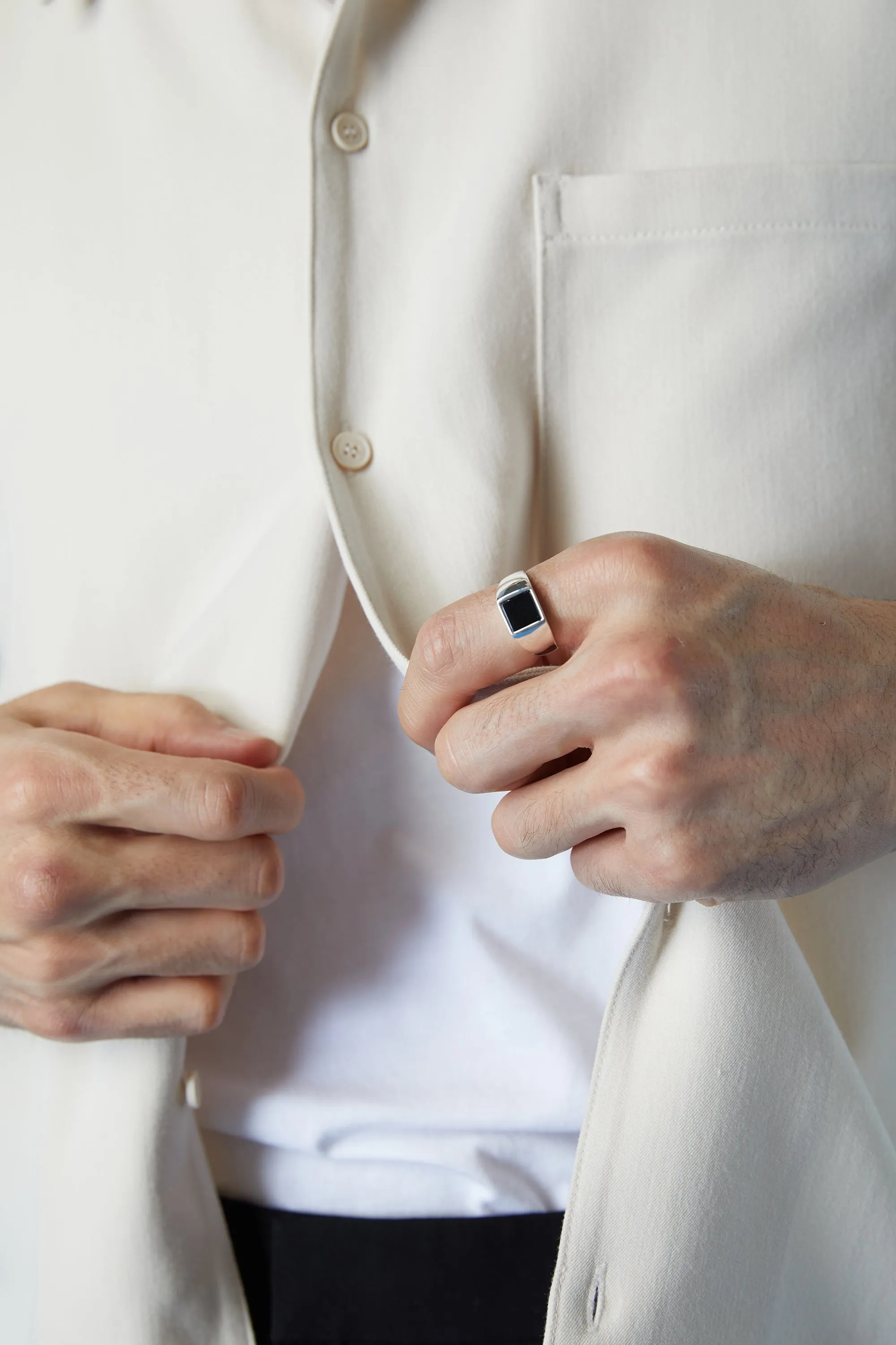 MEN'S ONYX SIGNET RING