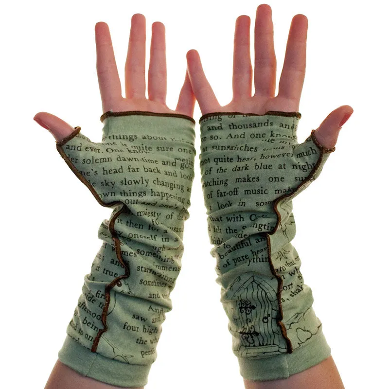 The Night Before Christmas Writing Gloves (LIMITED EDITION)